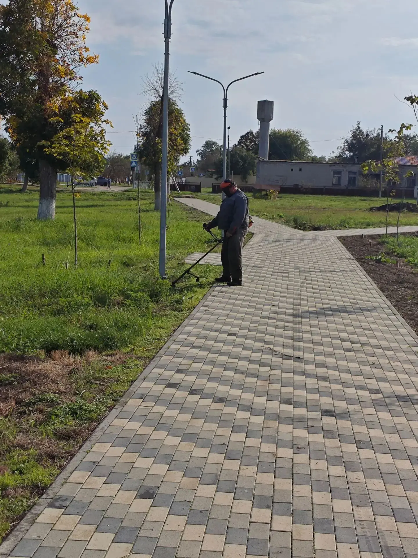 Сотрудники администрации Дондуковского сельского поселения провели плановые работы по б...