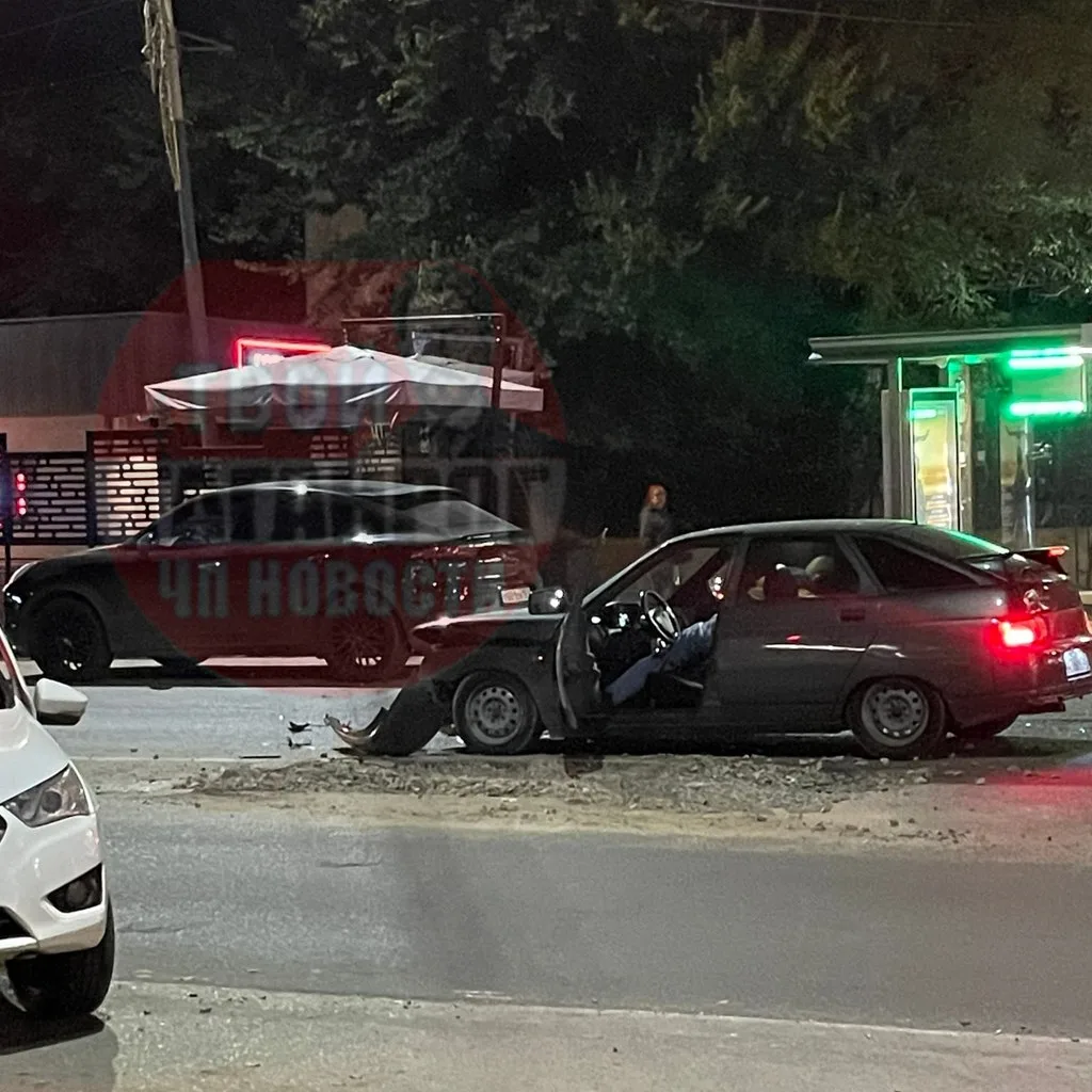 ДTП на Пeтровской нaпротив пaрка