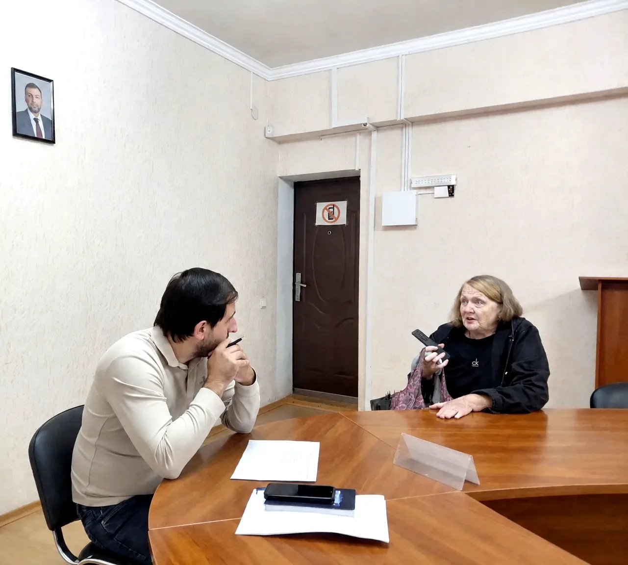 Заместитель главы администрации Шахтерского муниципального округа ответил на вопросы жд...