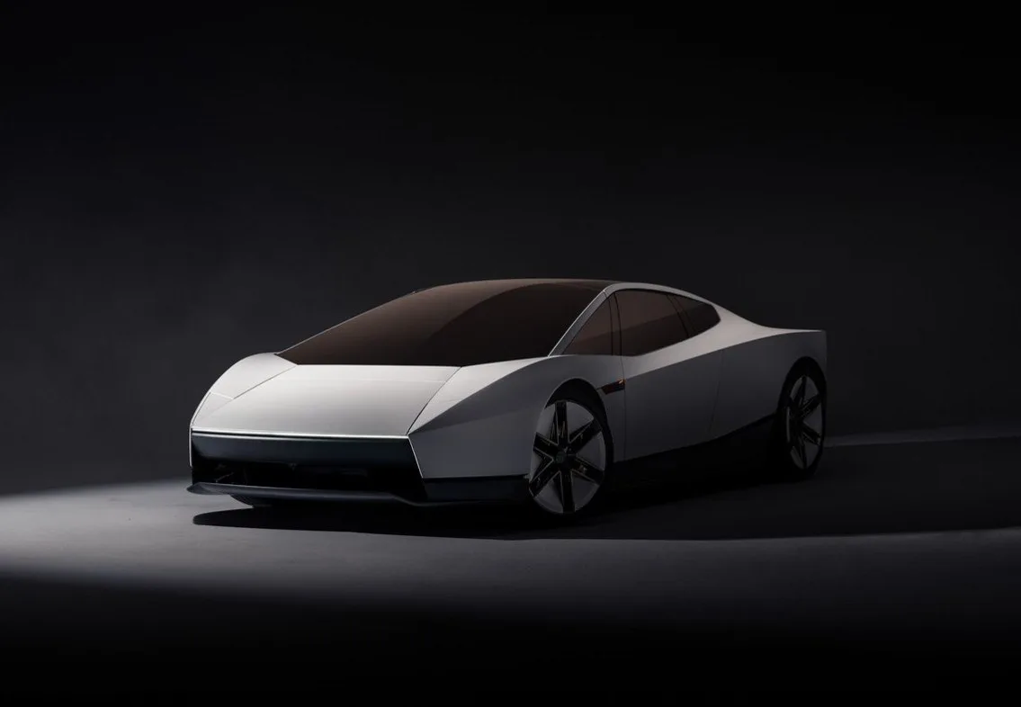🔥🔥🔥🔥🔥 Tesla продемонстрировала летающий Roadster с технологиями SpaceX