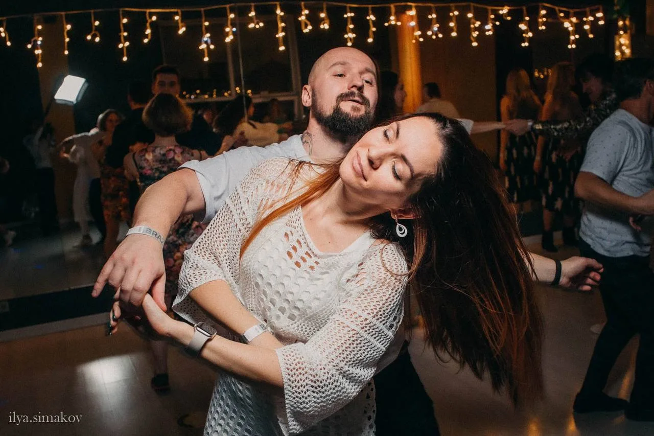 Я танцующий психолог 💃🏻 Не профессионально) Обожаю парные танцы — для меня это отдых ...