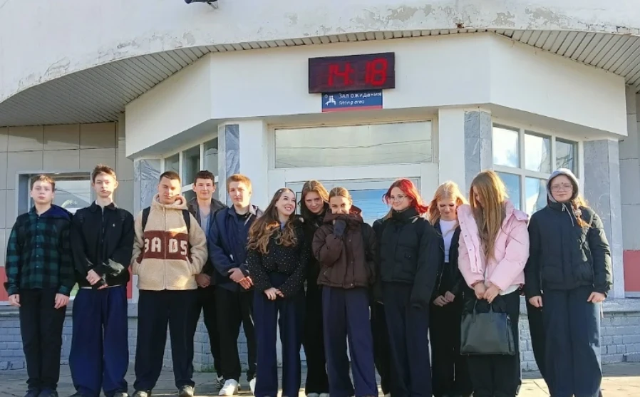 ✨ Россия – мои горизонты: экскурсия 9‑го класса на железнодорожную станцию п. Пижма!