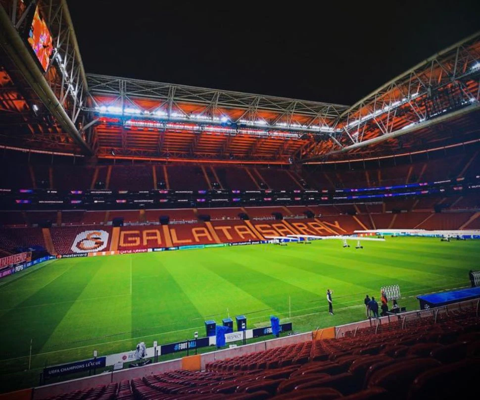 ❗️🤑 Матч между «Галатасараем» и «Барселоной» официально стал самым дорогим матчем в ис...