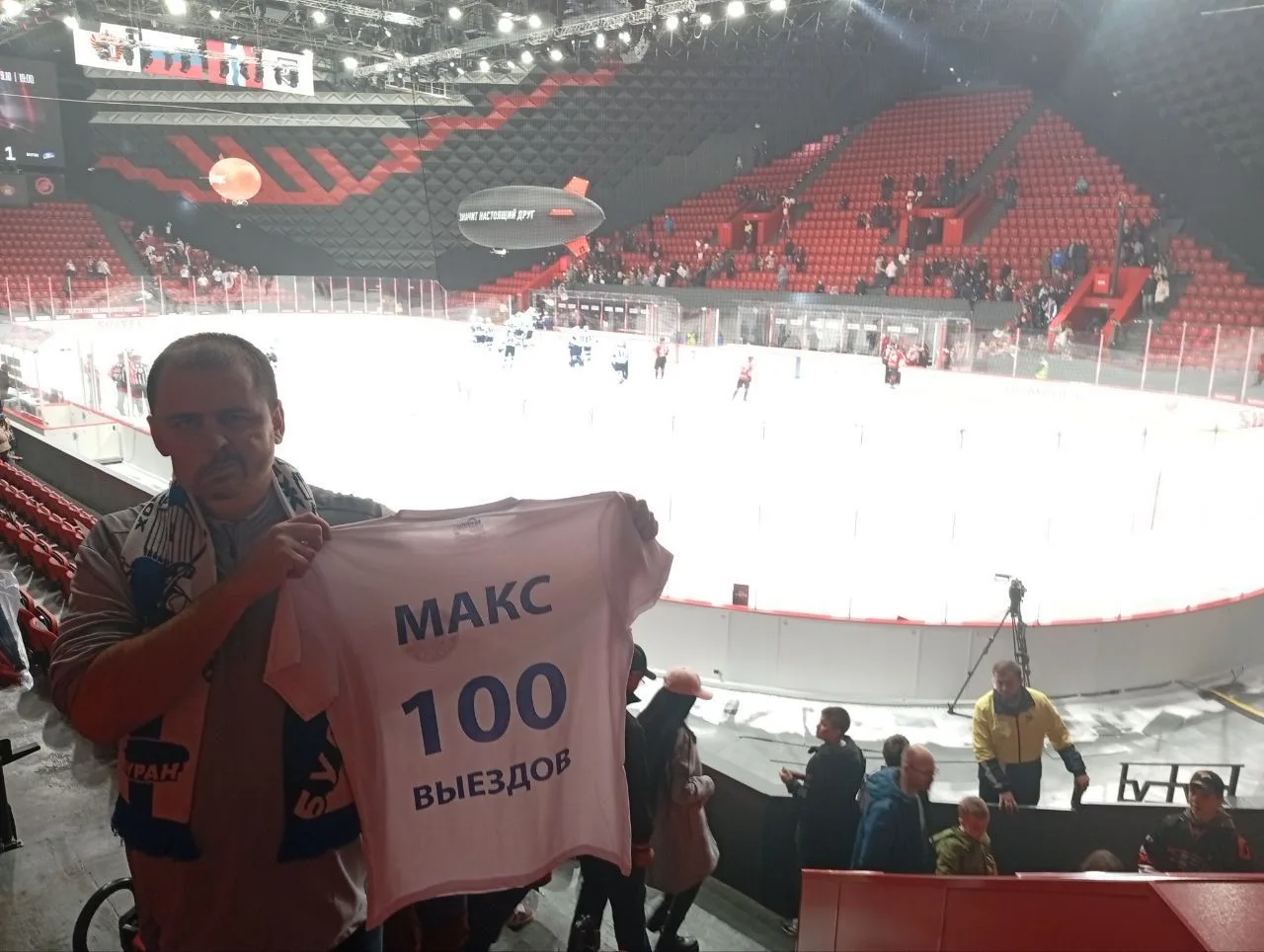 Выезд в Омск стал для фаната "Бурана" 100-м!