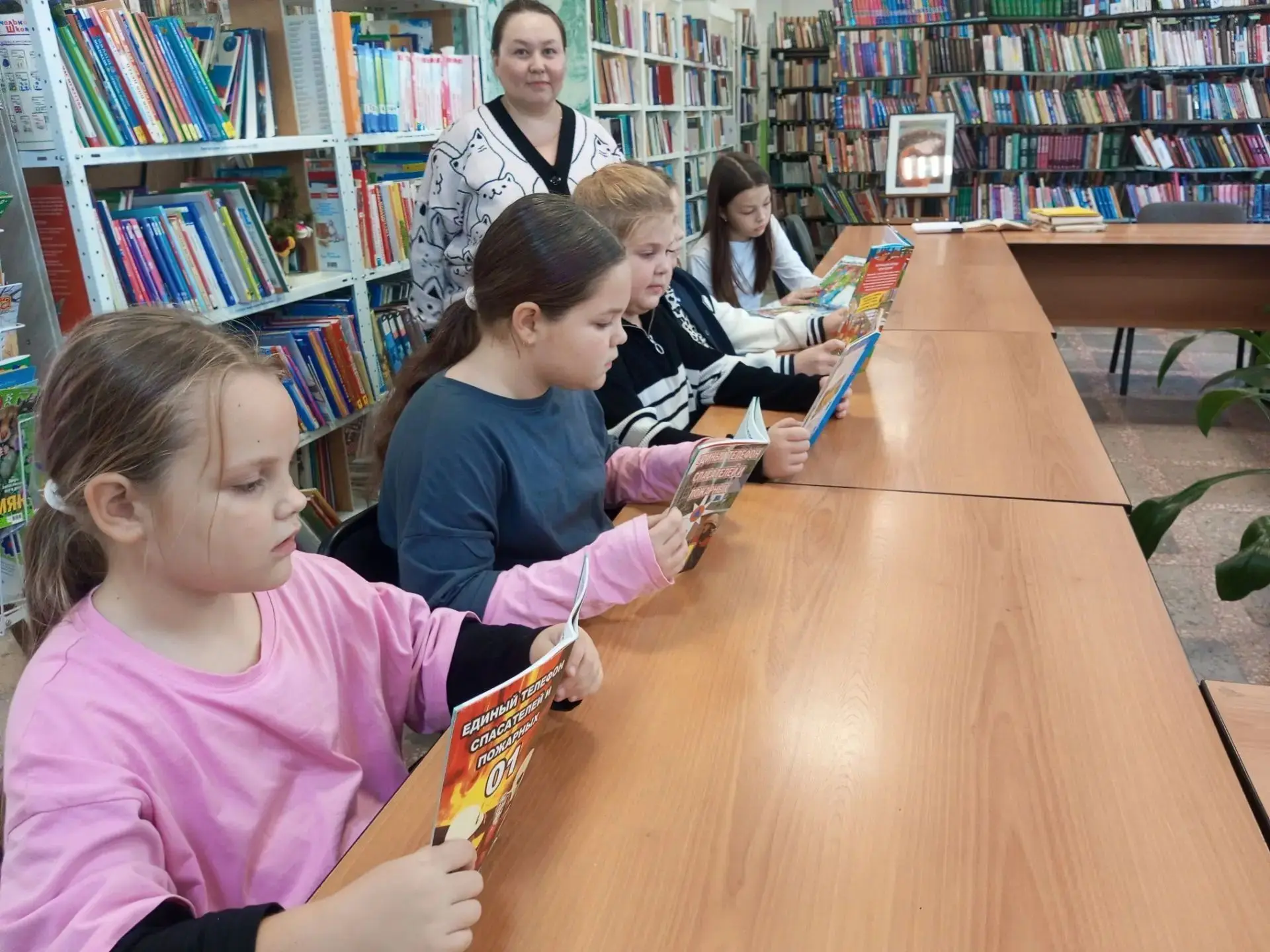 ✨В рамках проведения месячника по гражданской обороне в Детской модельной библиотеке пр...
