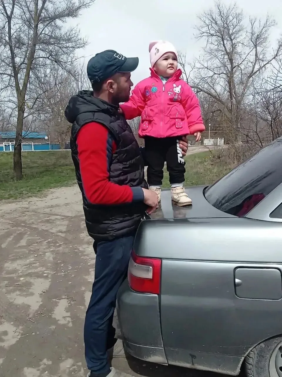 К нашему душевному онлайн-флешмобу «Спасибо, папа!» присоединяется Легашова София! 🌸👨‍👧