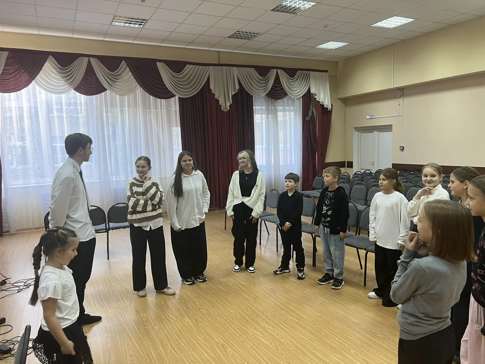 🎭 Школьный театр продолжает свою работу!