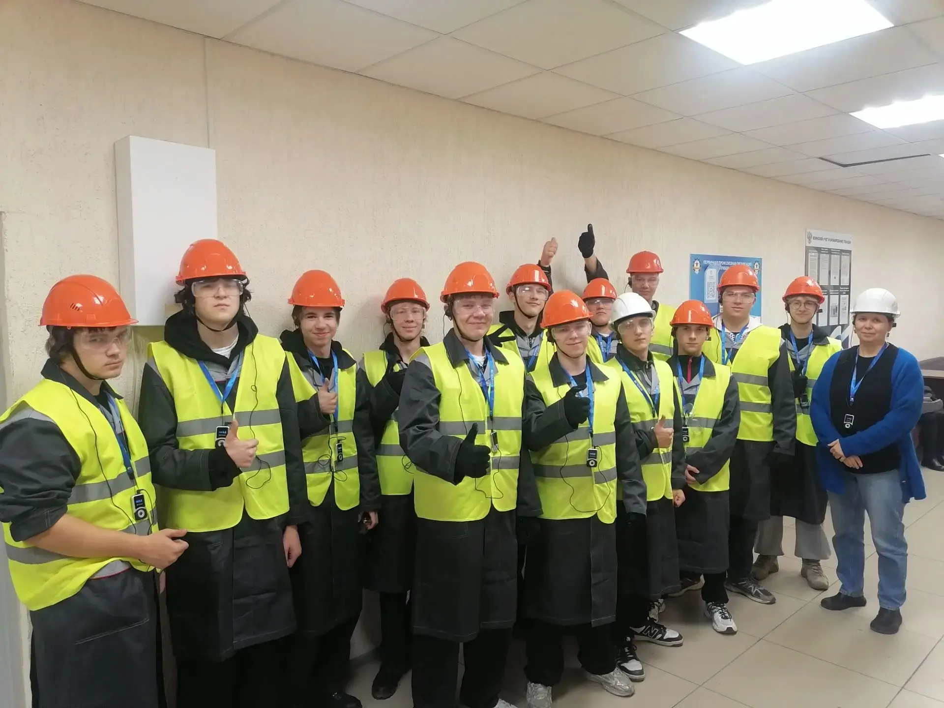 🏭 Студенты Новосибирского колледжа промышленных технологий посетили ведущие производст...
