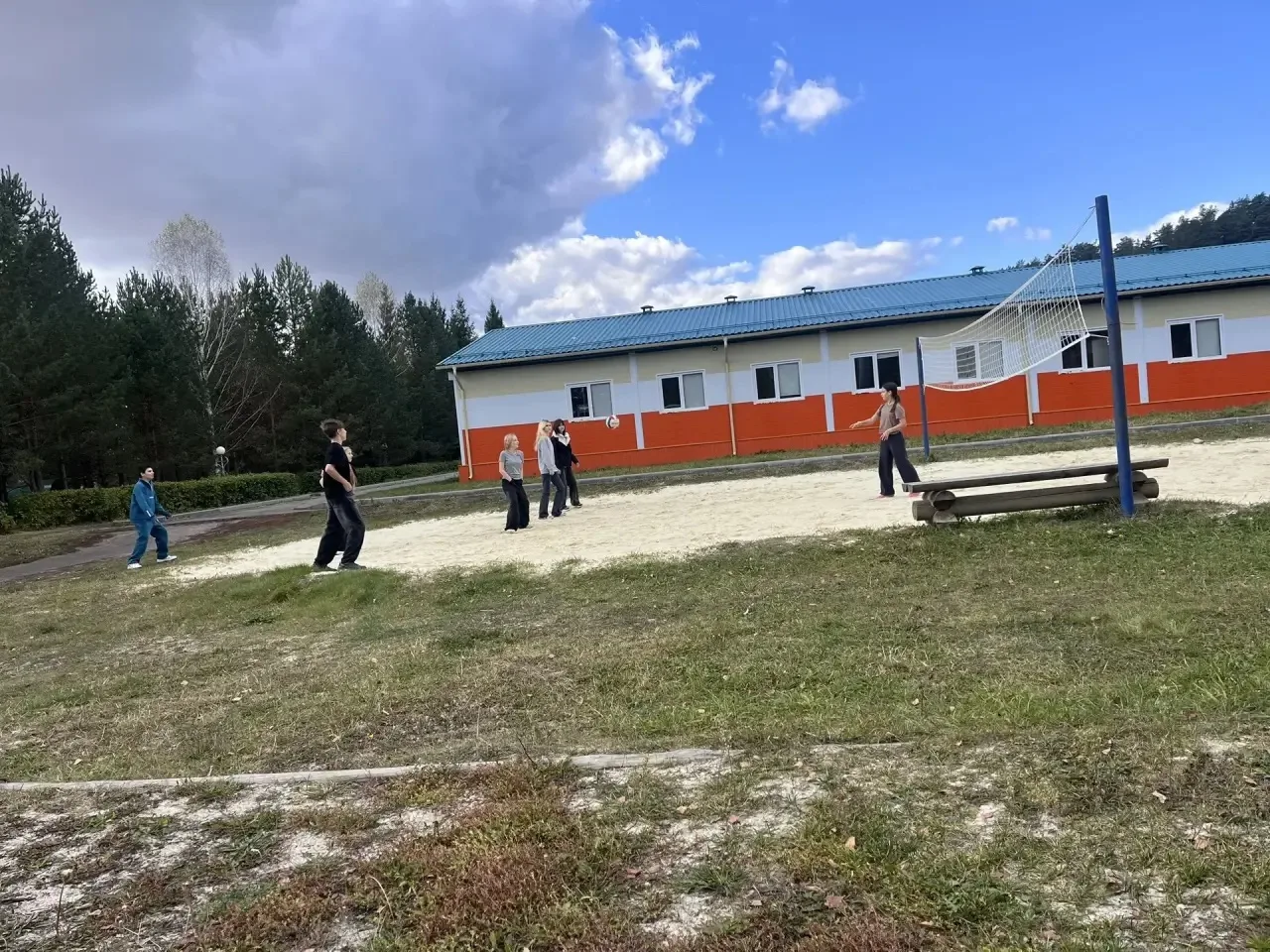 💪 Спортивный час в 4‑м отряде прошёл на максимум! 🔥 Ребята поиграли в волейбол — пода...