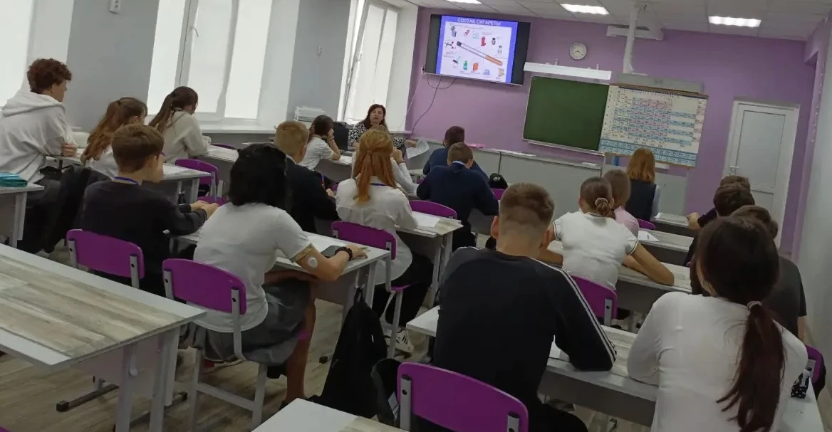 Сегодня была проведена профилактическая беседа с обучающимися 7 классов о вреде курения...