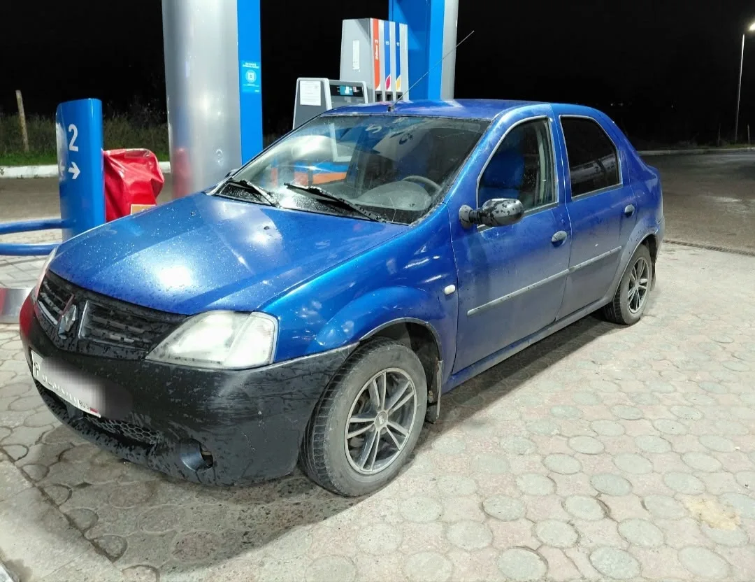 Продам Логан год 2007 в х/с, днище пороги стаканы всё  в хорошем состоянии,  мотор бодр...