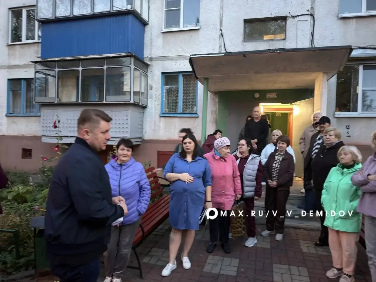 Вчера вечером встретился с жителями одного из домов на Октябрьской, который пострадал п...
