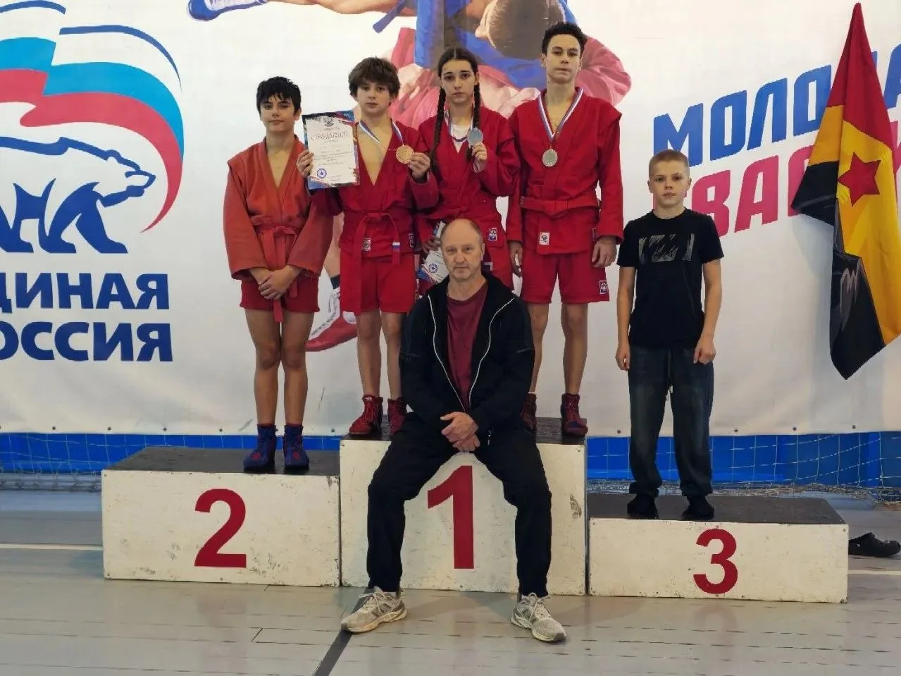 🥋10 октября 2026 года в г. Шахтерске прошло первенство ДНР по самбо среди младших юнош...