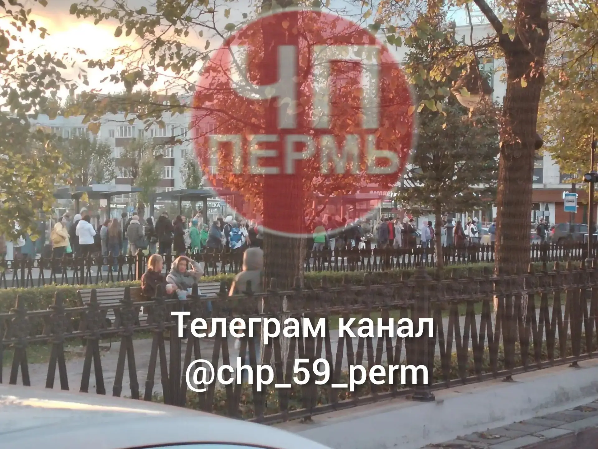 🔴 На ЦУМе очень много народу ждет свой автобус
