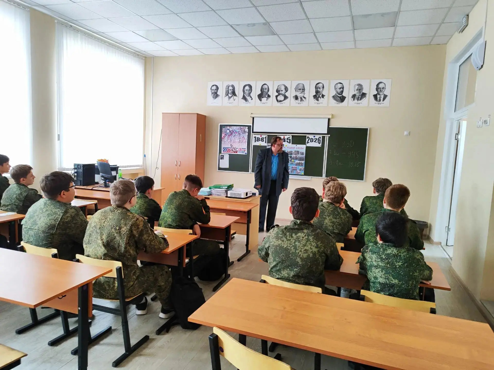 Сегодня православная церковь празднует Покров  Пресвятой Богородицы!