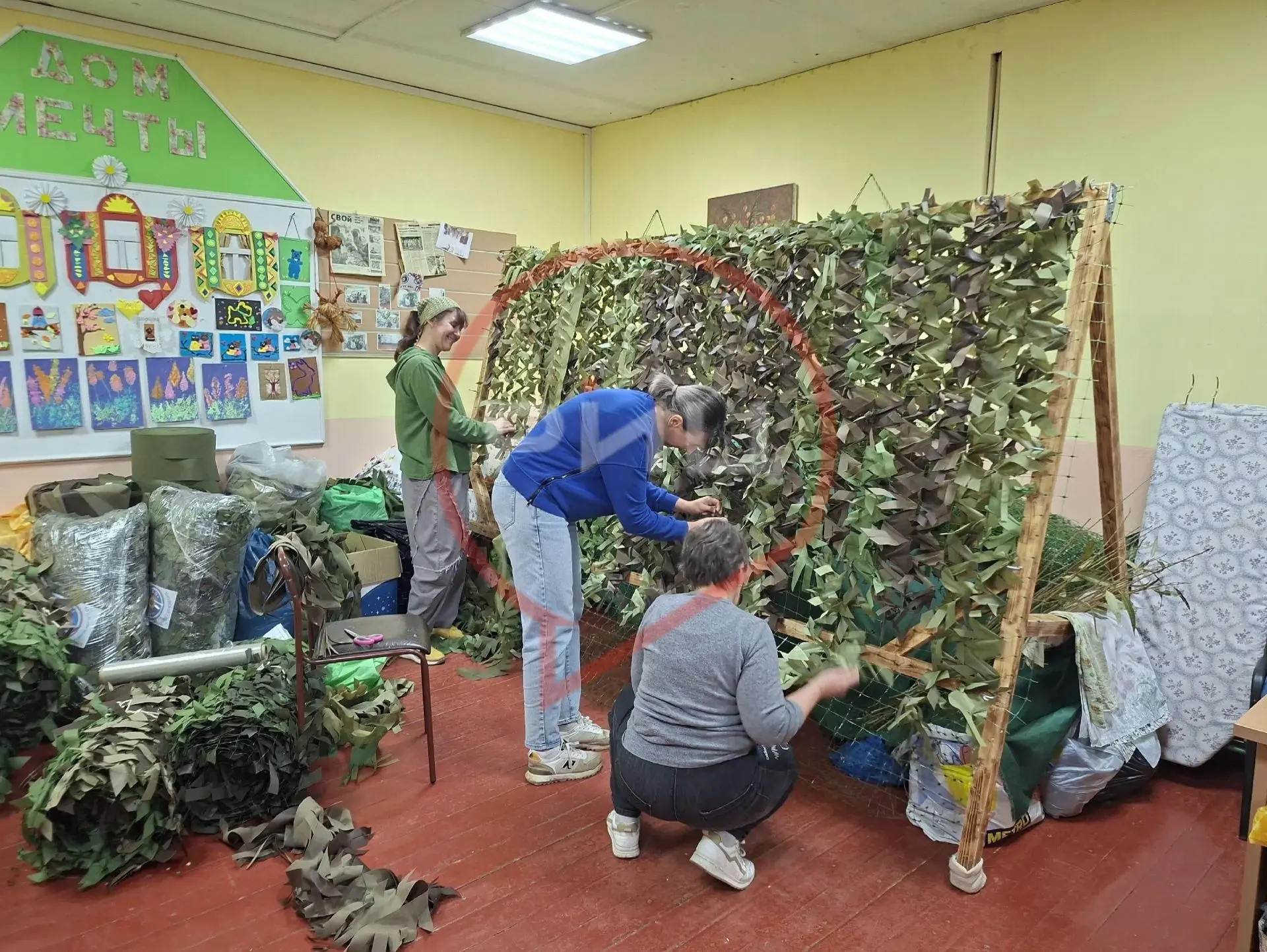 Уже который год в клубе «Огонёк» центра «Гармония» боровчанки плетут победу.
