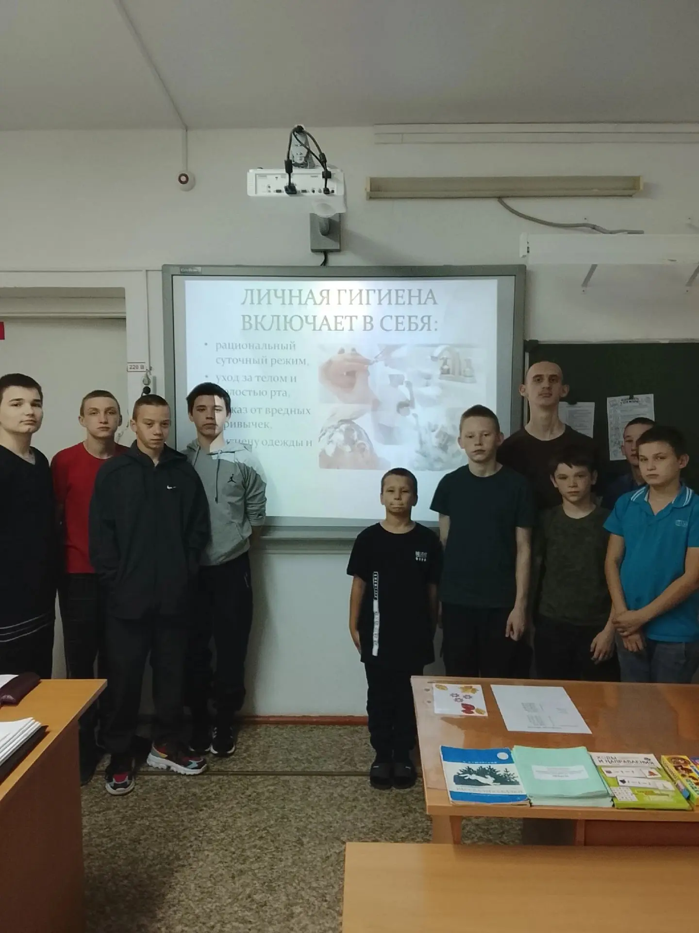 С воспитанниками 2 группы проведено профилактическое занятие "Чистота - залог здоровья"...