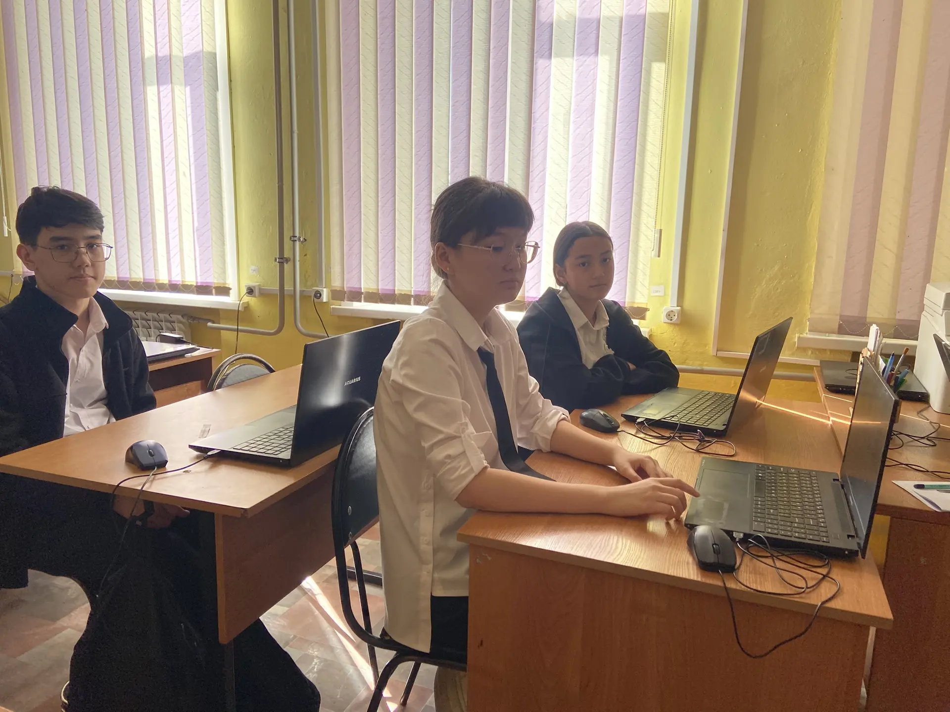 Сегодня ученики  8-9 классов принимали  участие в школьном этапе Всероссийской Олимпиад...