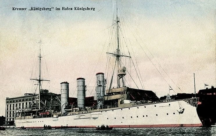 21 сентября 1907 года после сдаточных испытаний крейсер «Königsberg» прибыл в город Кён...