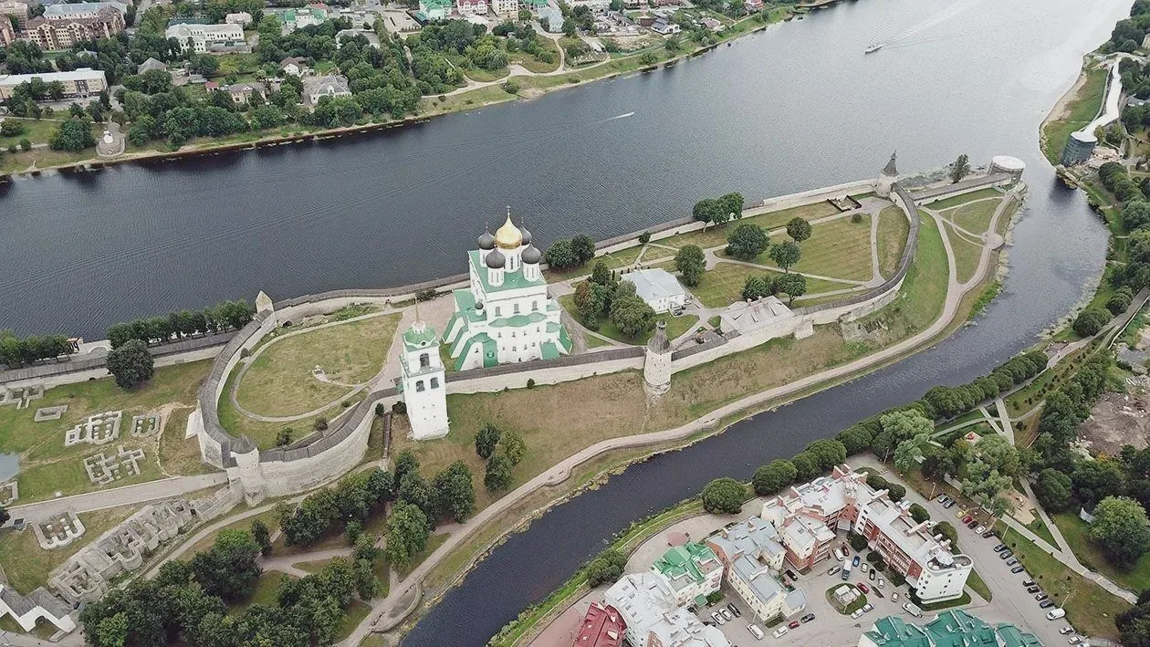 Псков и Изборск выбирают на ноябрьские праздники