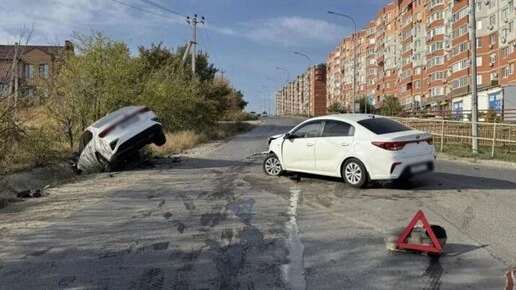 В Кировском районе Волгограда «Киа Рио» не уступила дорогу и спровоцировала ДТП