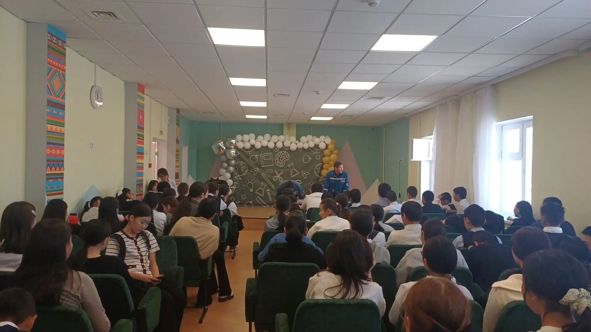 Сегодня 14 октября проведено занятие "Proсвет" по профилактике электротравматизма сотру...