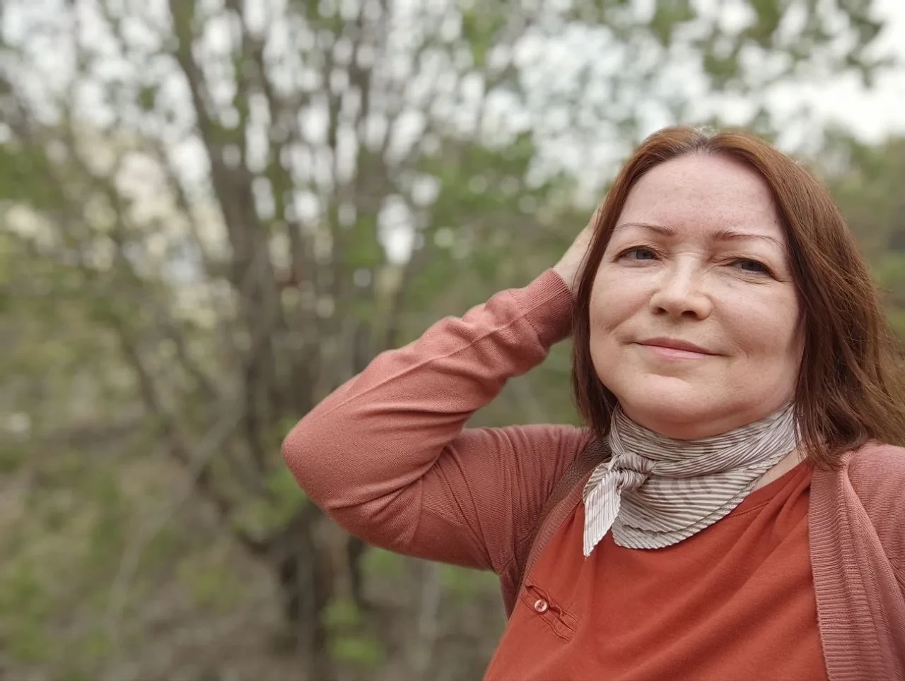Если спросите меня как пишутся стихи, то скажу: не знаю. Иногда они сами тебя находят. ...