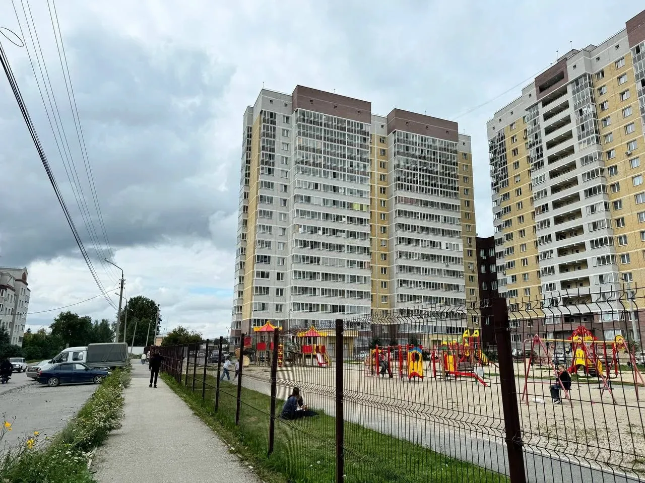 ВЦИОМ выясняли, что 8% россиян живут в съёмных квартирах. Чаще всего в съемном жилье пр...
