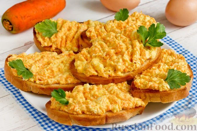 Сырая морковь — 2 средние (≈200 г)