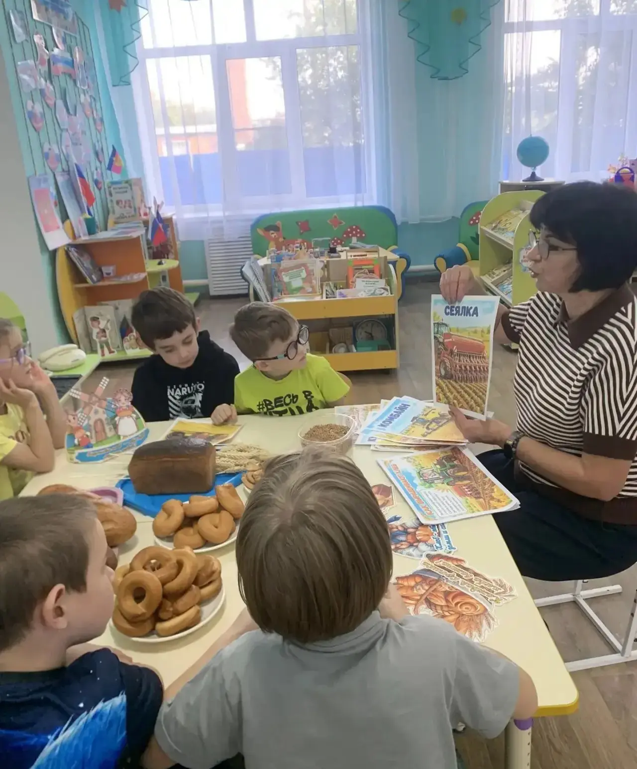 🌾🍞🥖🥨 В преддверии Всемирного дня хлеба в группе «Божьи коровки» прошла увлекательна...