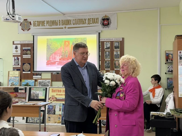 Память, которая объединяет: в нашей школе стартовал проект к 85‑летию Битвы за Москву🎗️