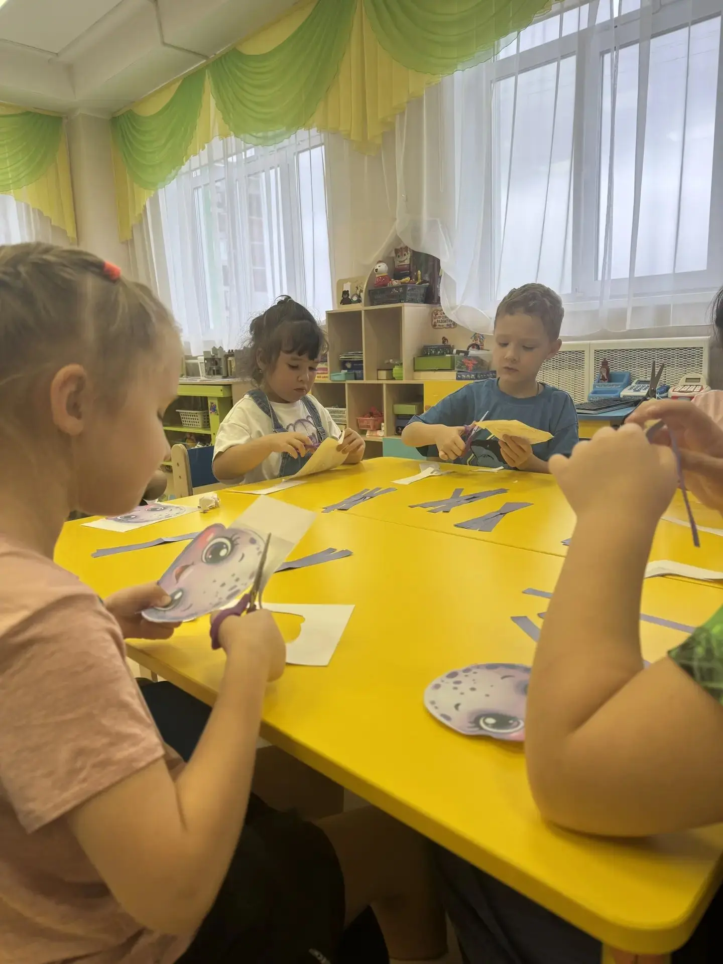 🐙 8 октября — Всемирный день осьминога! В старшей группе Кукутики ребята с интересом п...