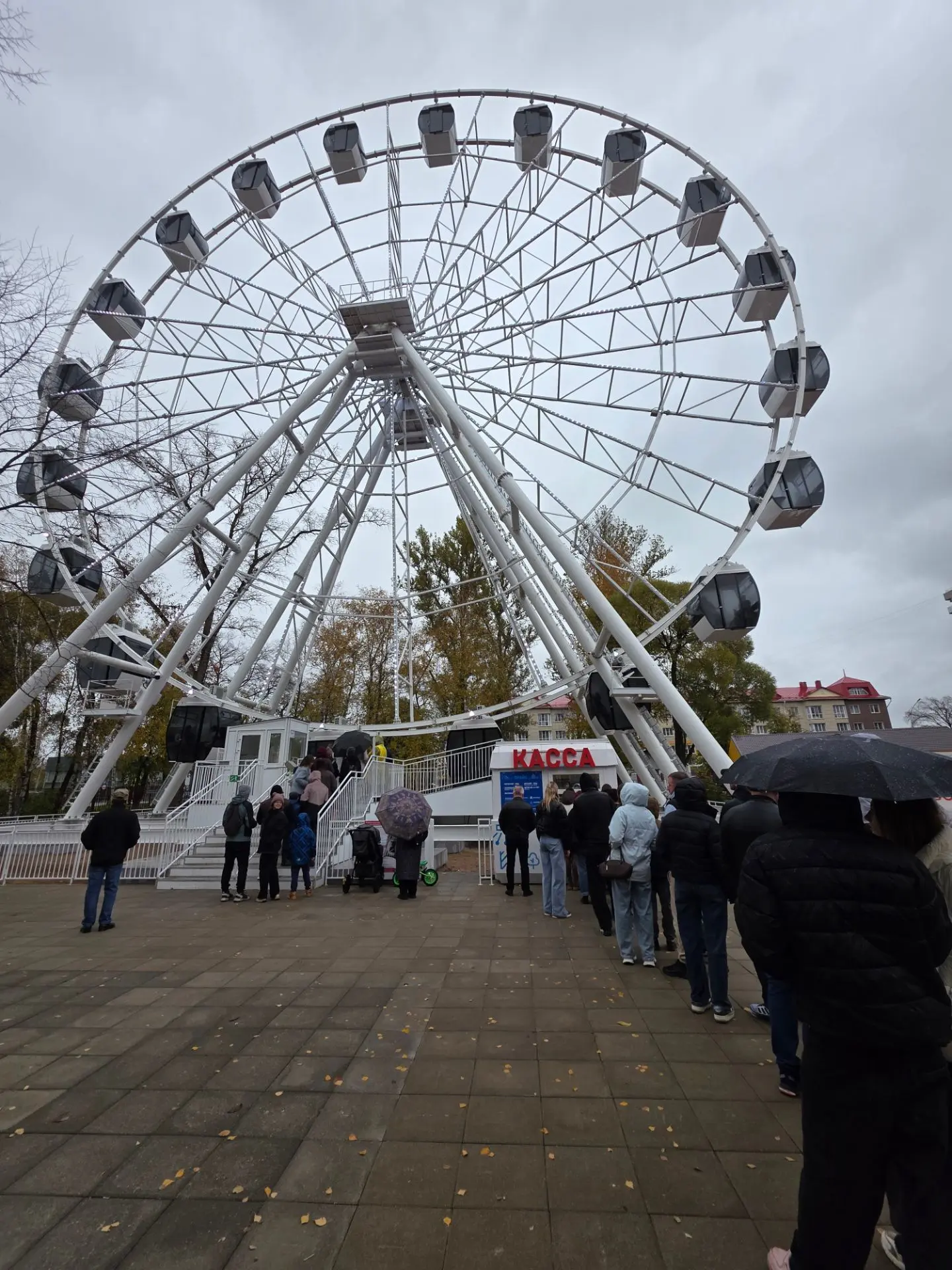 В парке Ветеранов сегодня оживленно!