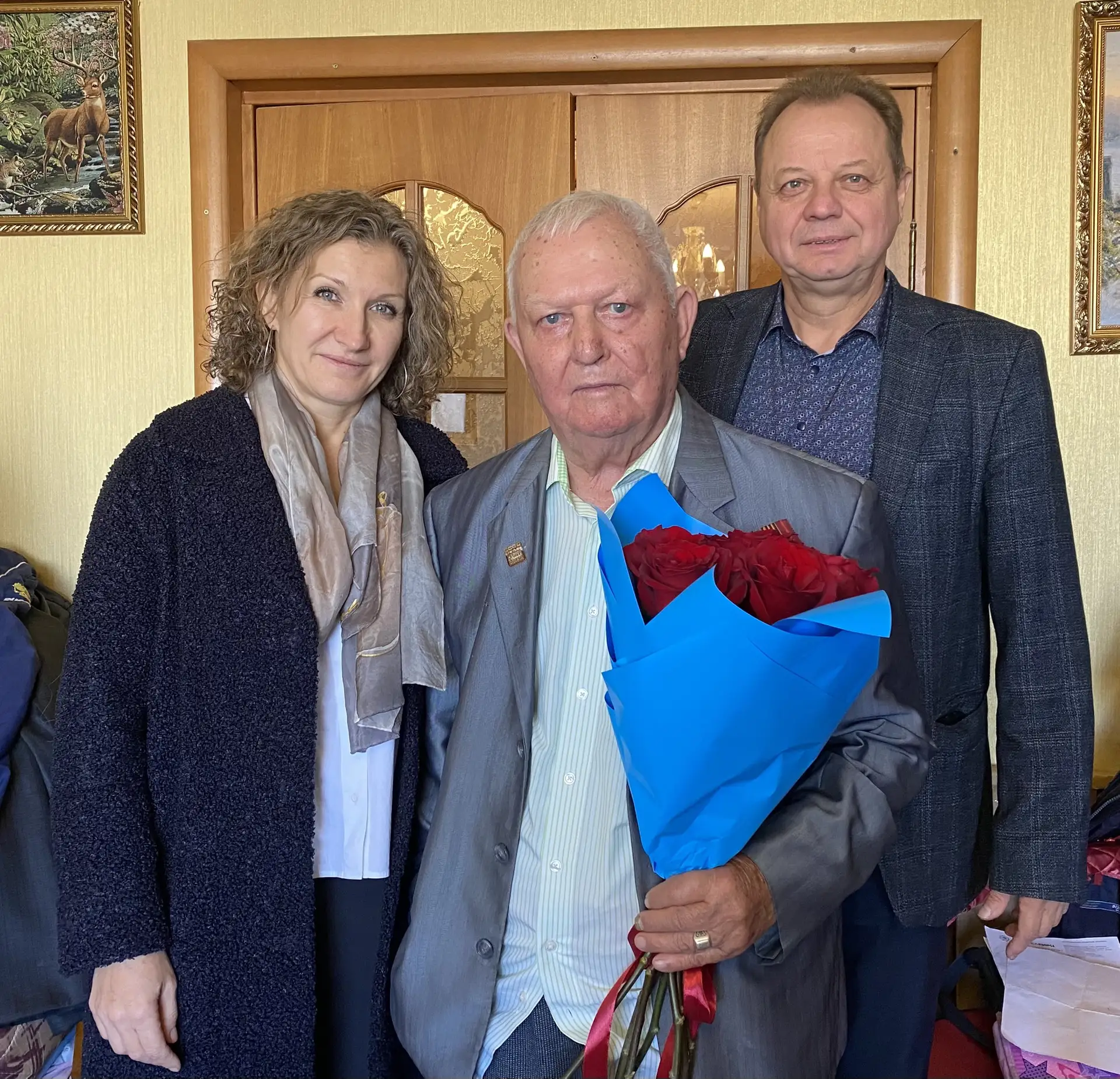 Поздравили ветерана Великой Отечественной войны с днём рождения! 💐