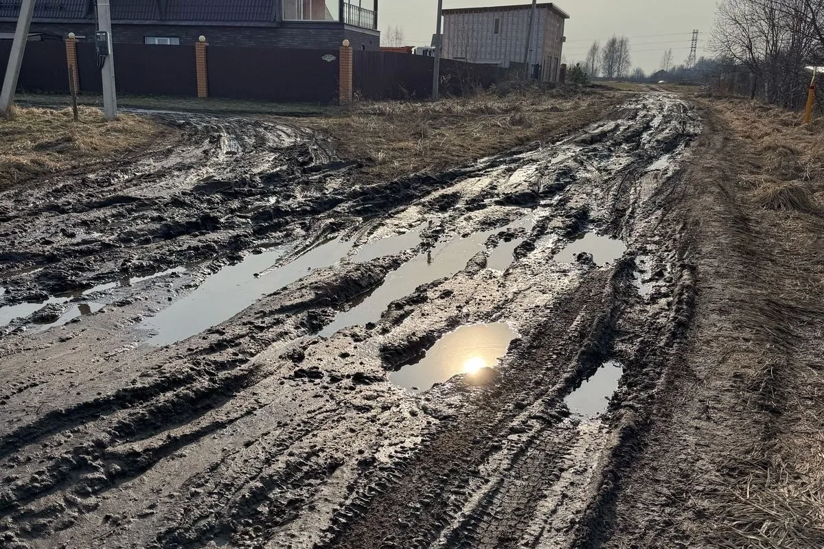Непригодное состояние дороги в Смоленской области повлекло возбуждение уголовного дела