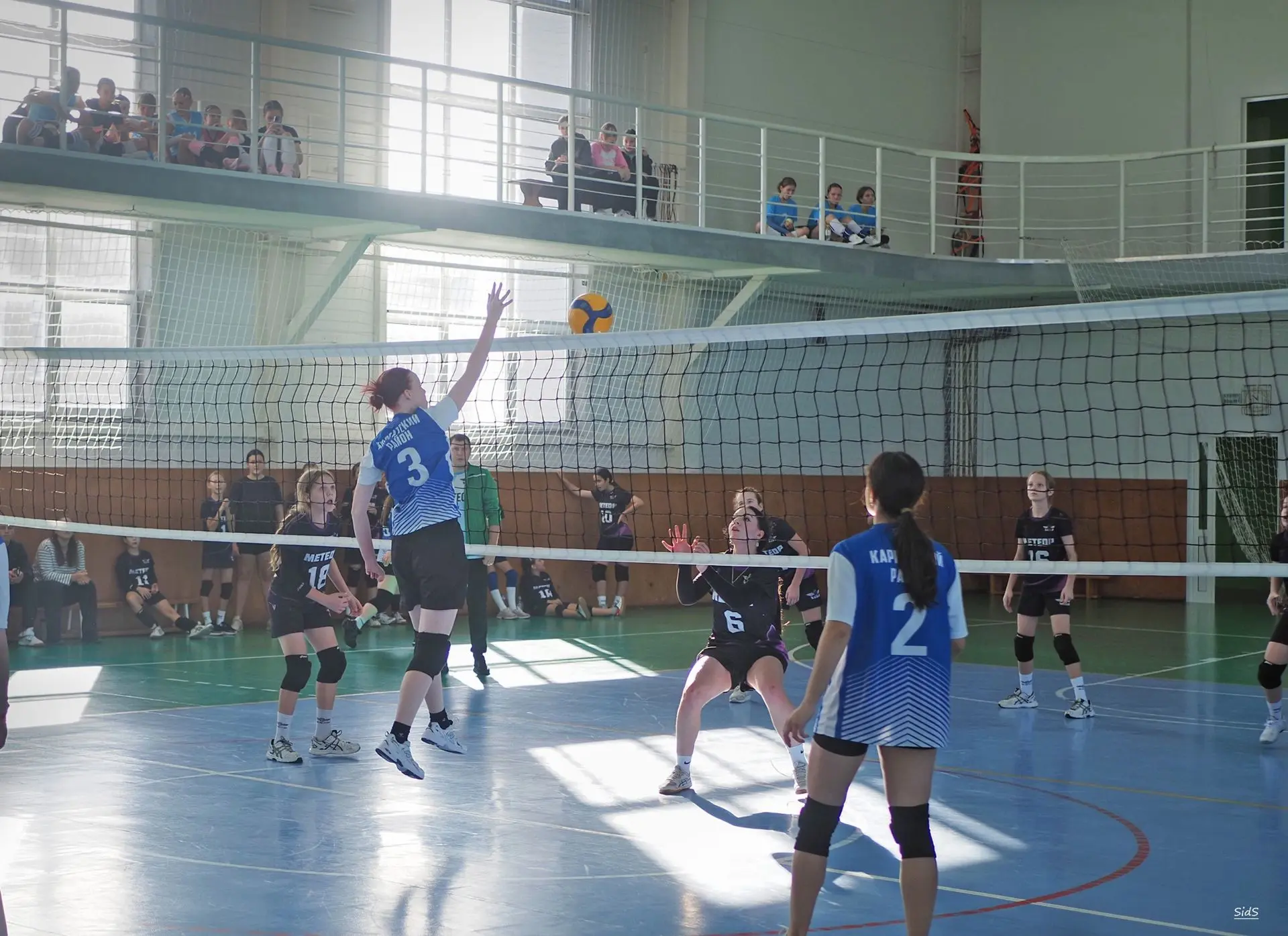 🏐Два дня спортзал каргатского «Атланта» буквально дрожал от эмоций и азарта.