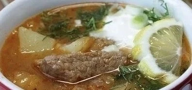 Суп — гуляш пo - тиpольски