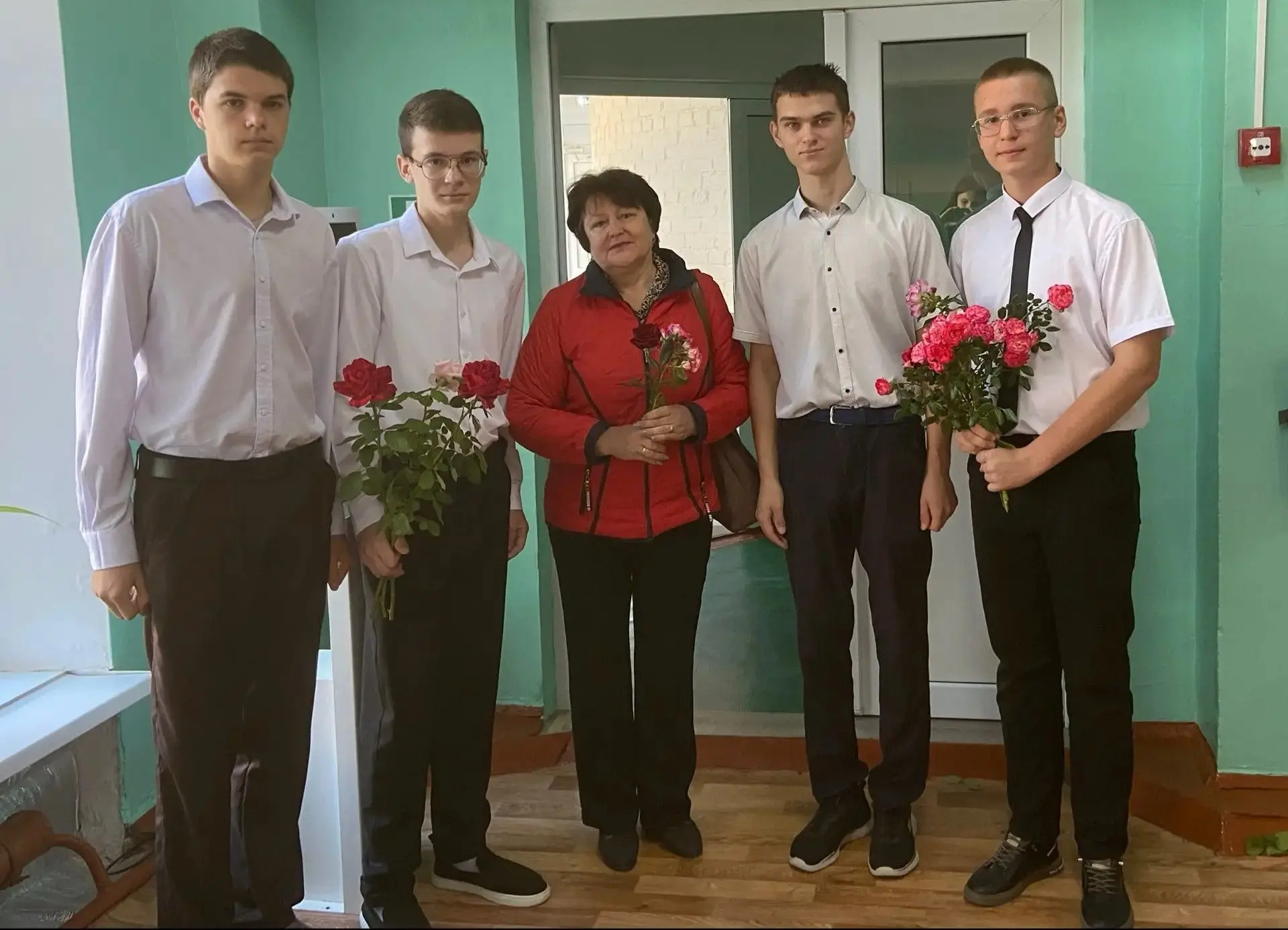 Акция-поздравление «Цветы учителю»