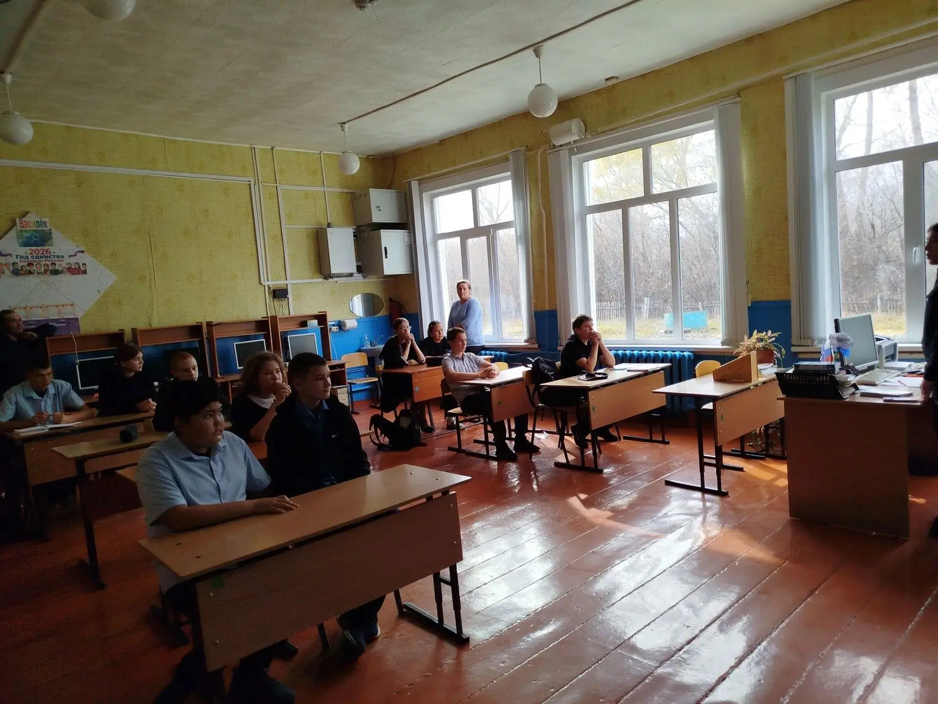 Сегодня в нашей школе  состоялась профилактическая беседа обучающихся с инспектором ГПД...