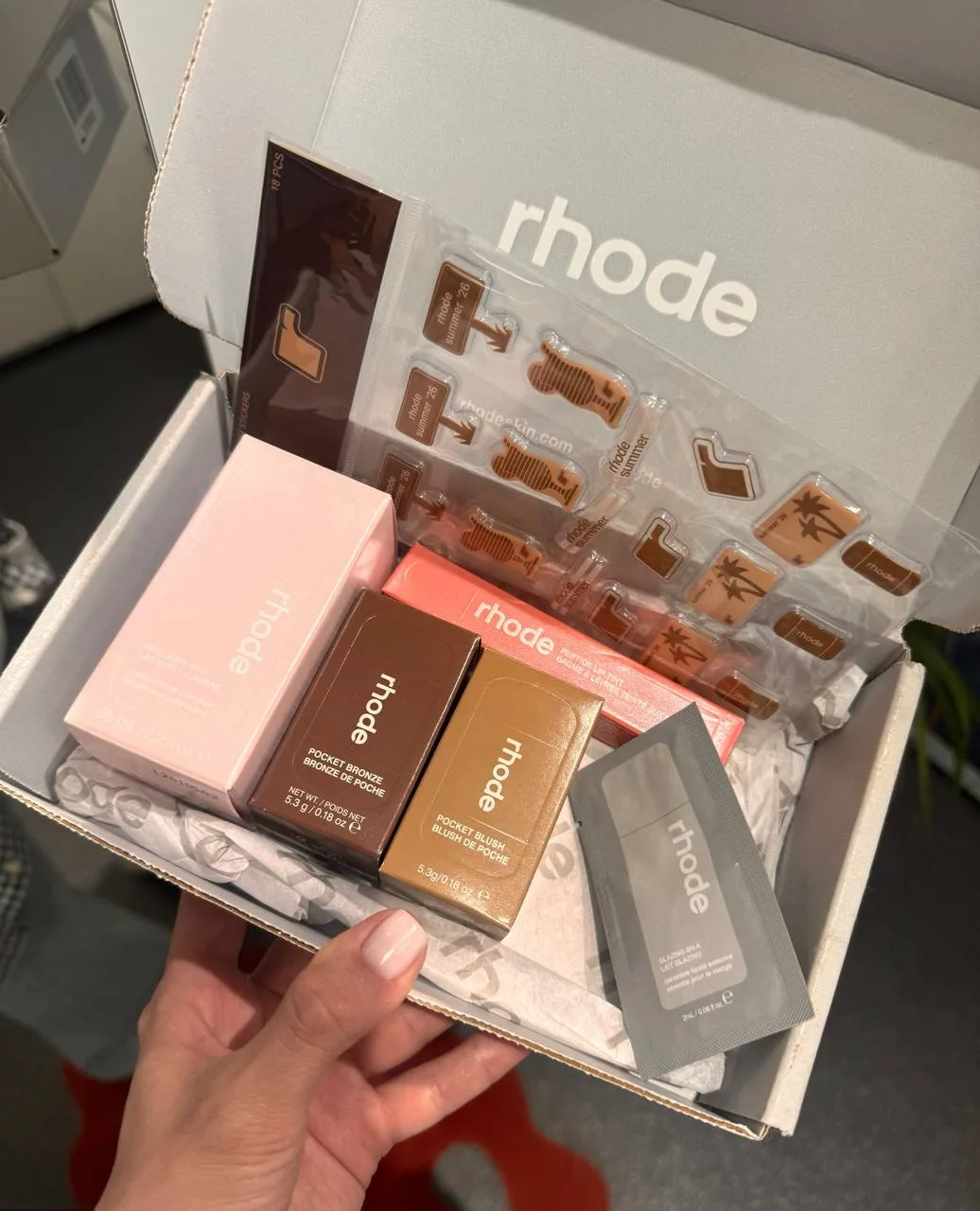 Слила половину своего бюджета на косметику Rhode 😸