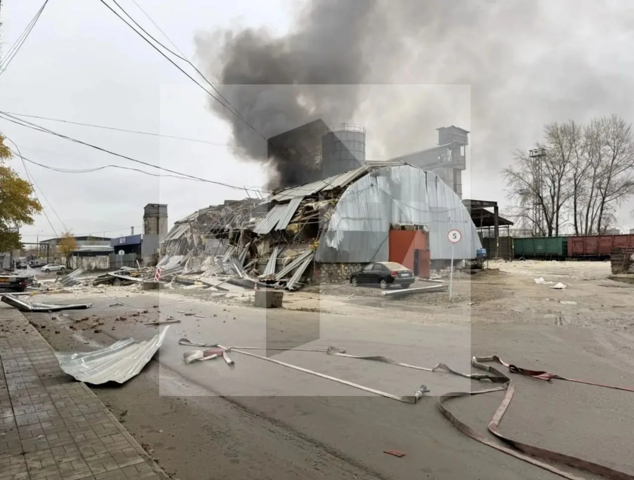 В Подольске при пожаре и взрыве газа в ангаре погиб один человек, трое пострадали