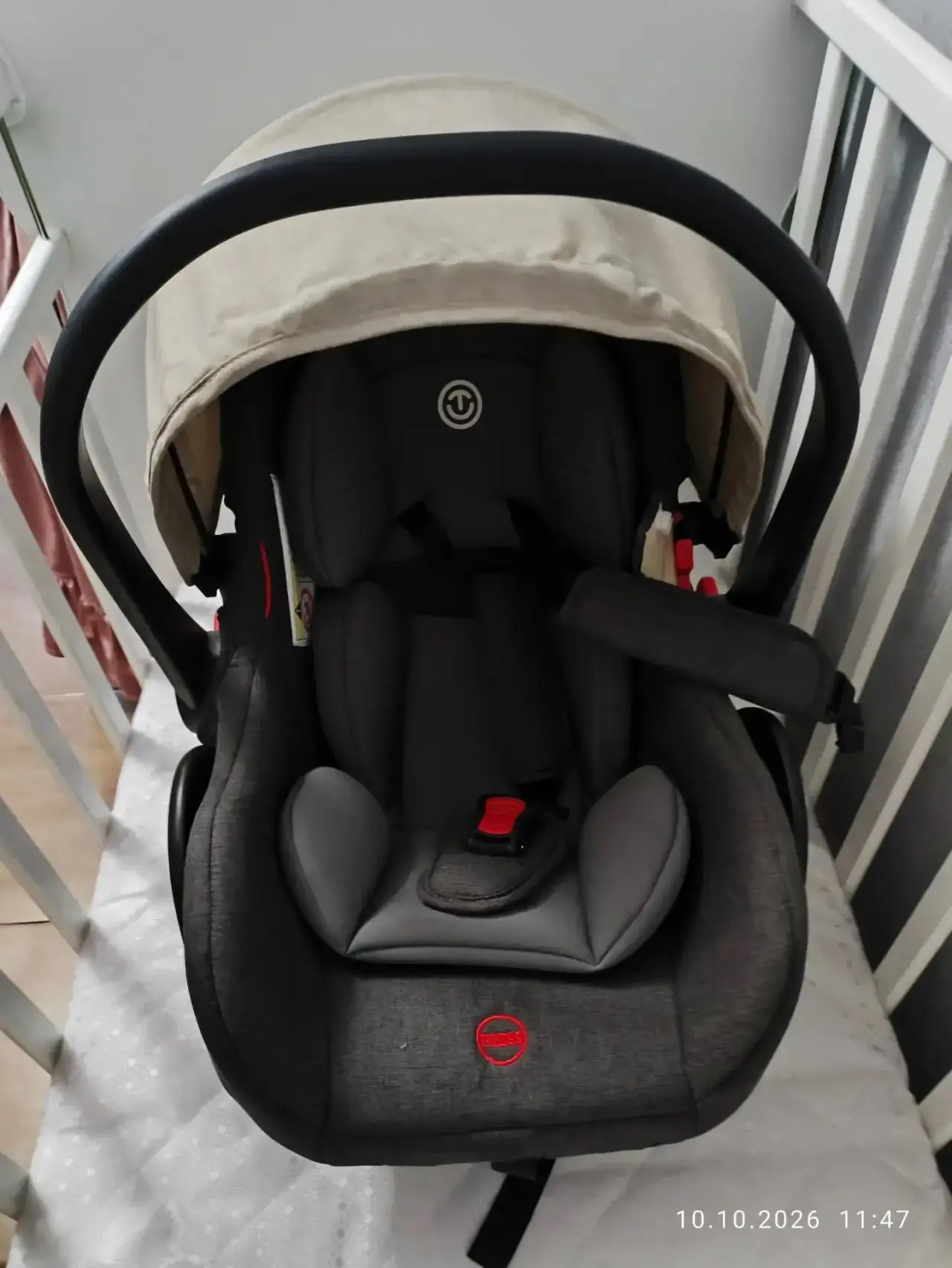 Автолюлька в отличном состоянии,от 0 до 1 года,1500р .89182582833