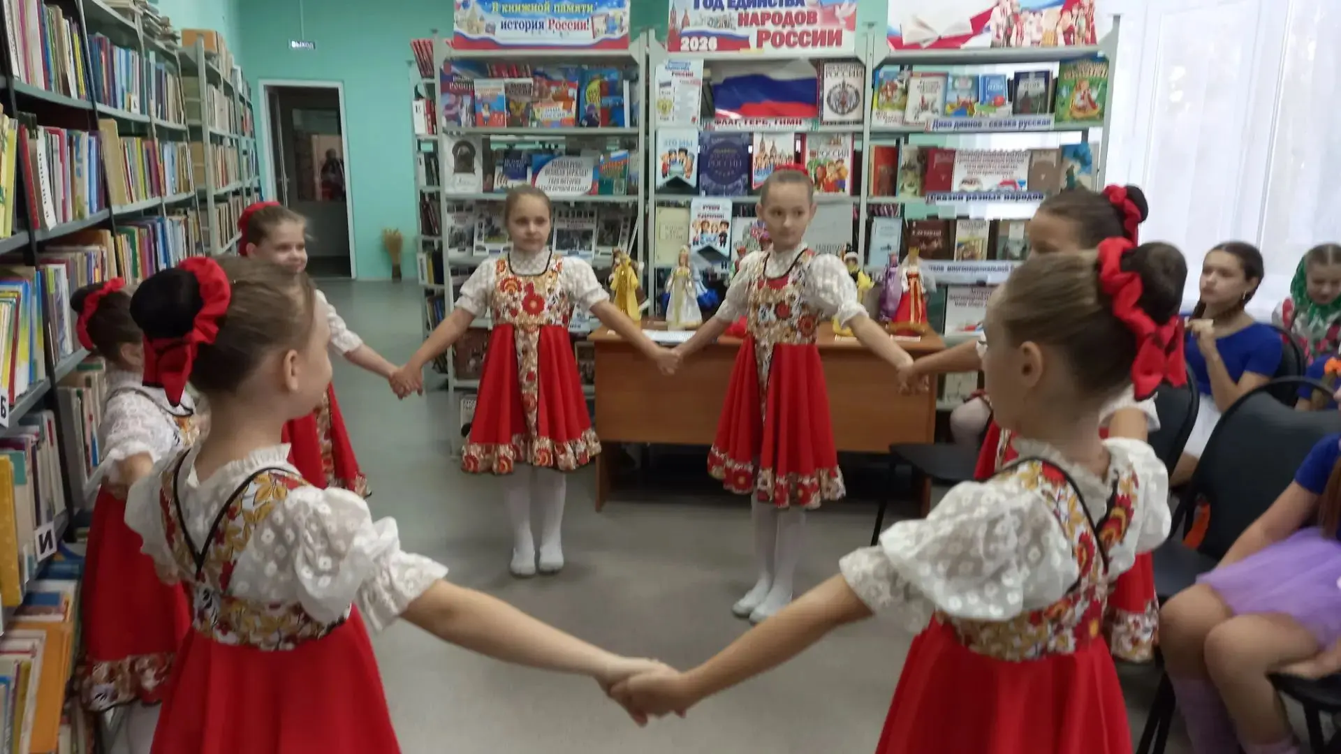 💃🕺 9 октября педагог детского объединения «Островок» И.В. Голданова совместно с сотру...