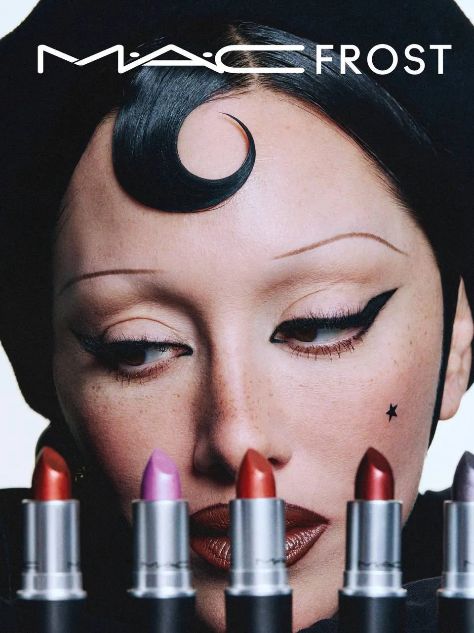 Новые оттенки помад MAC из серии “Frost lipstick”. А в карусели приложила всю коллекцию...