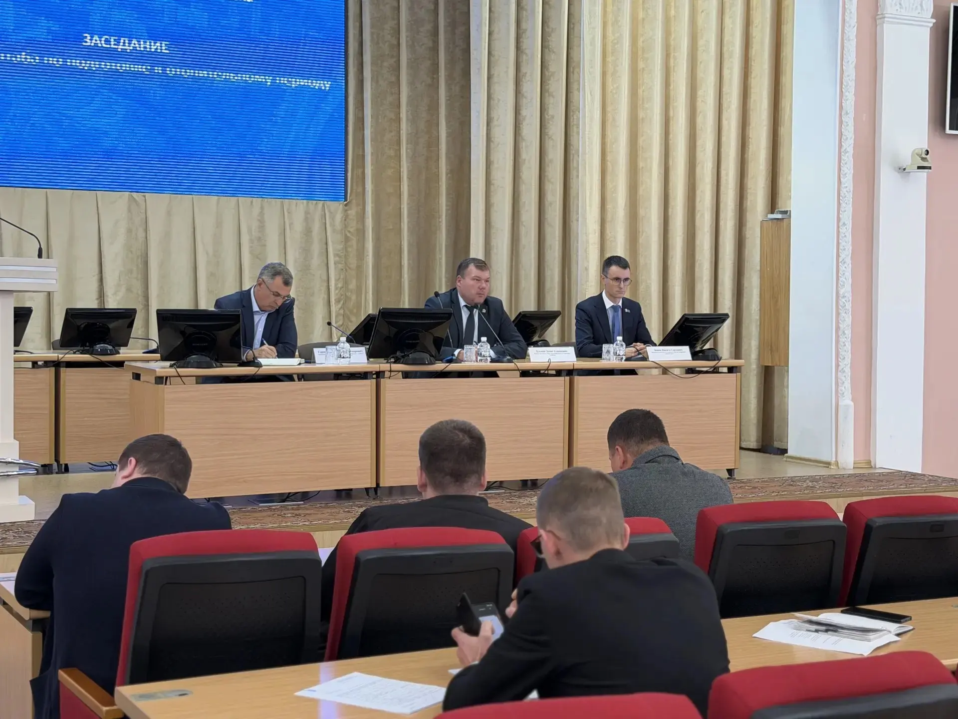 Еженедельный штаб по городскому хозяйству: готовимся к запуску отопления