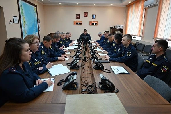 В Сахалинской области обсудили, как сообща исполнять судебные иски