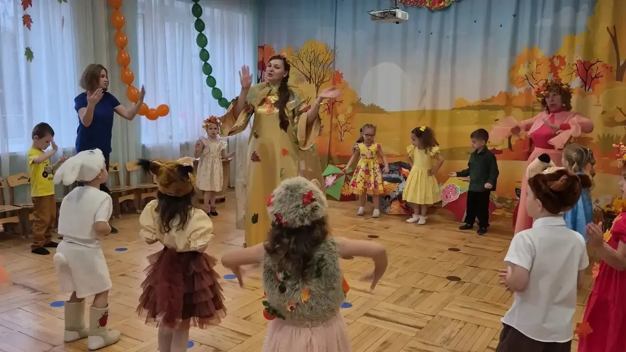 🍁Осень — время ярких красок и отличного настроения! 🍂В корпусе 3-52 старшая логопедич...