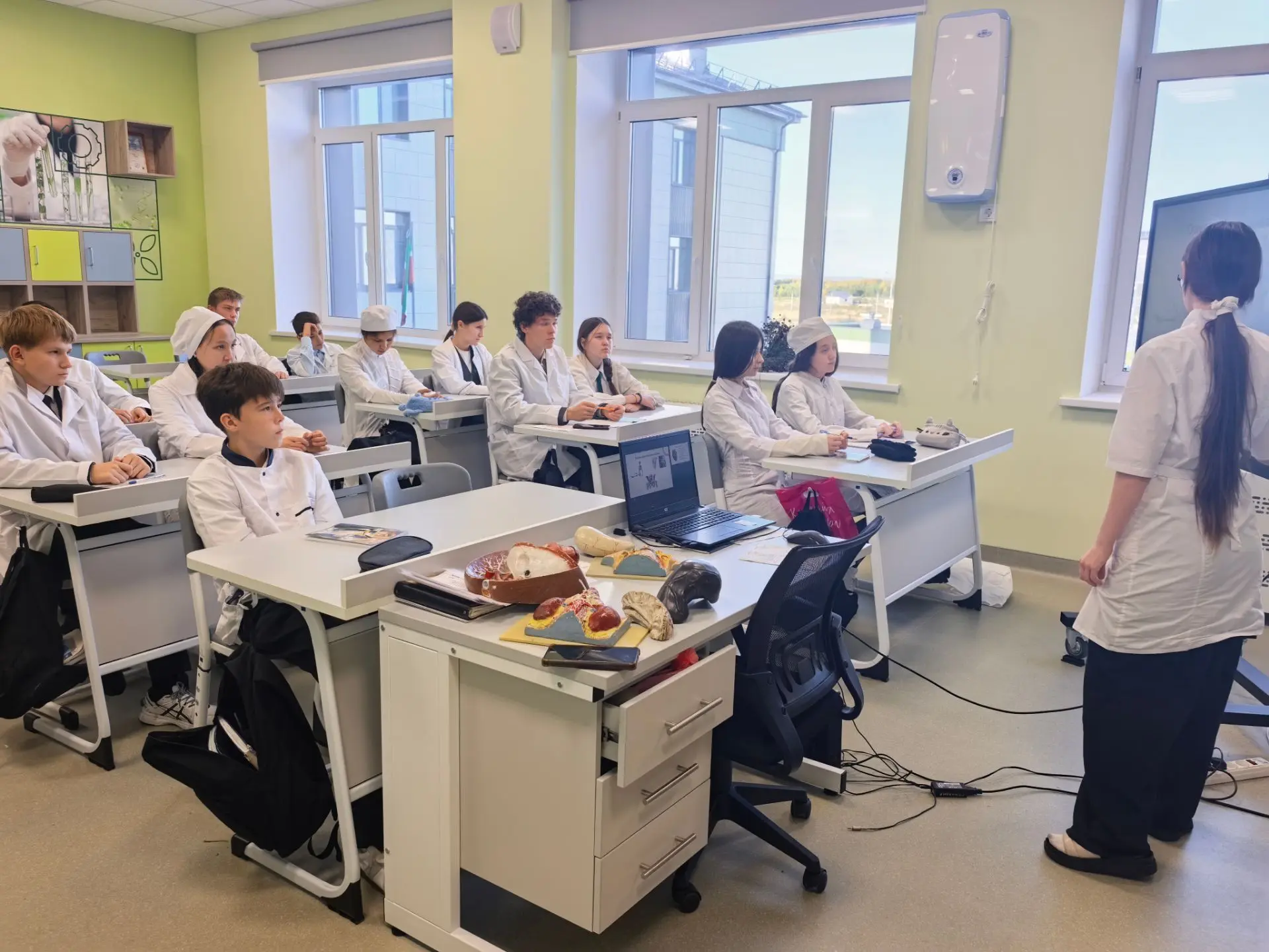 В Многопрофильной гимназии «Мирас» города Мензелинска прошёл урок Анатомии.
