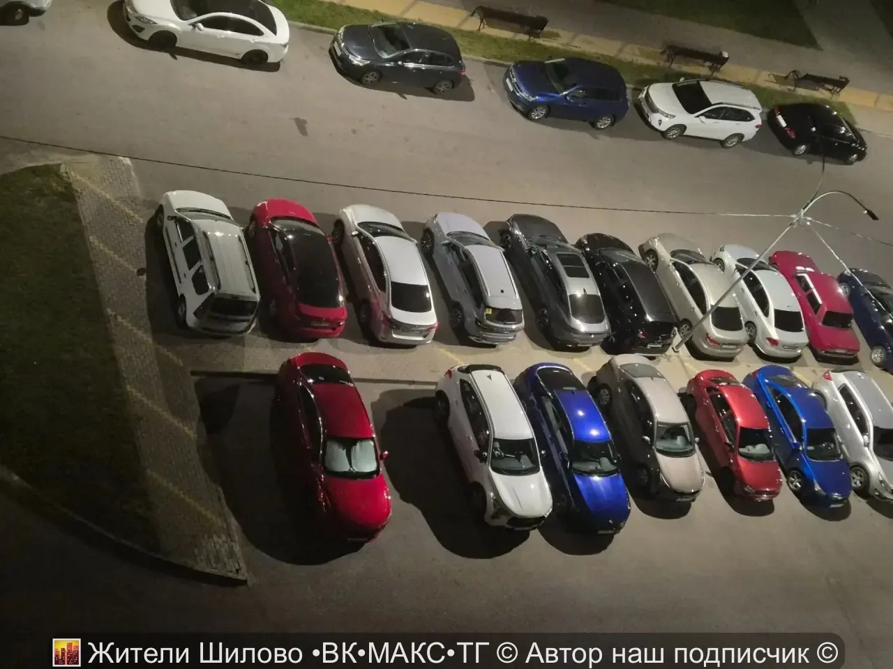 Хозяин красной мазды "супер парковщик". Если не чувствуешь габариты езжай в поле и там ...