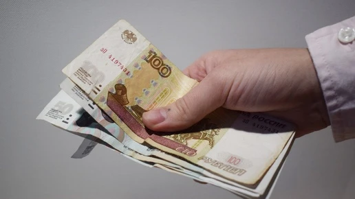 В Томской области бабушке участника СВО помогли вернуть похищенные деньги